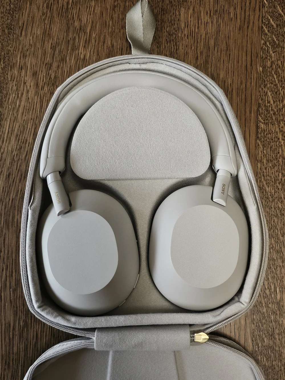 Sony WH-1000XM5 Wireless BlueTooth Noise-Cancelling Headphones — Silver Gray